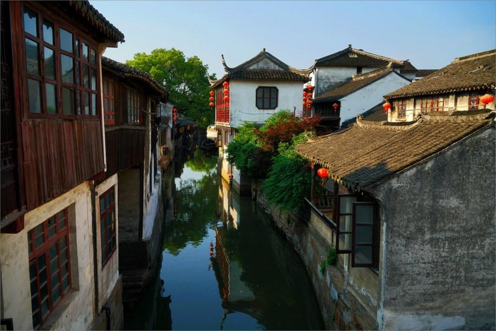 任鸿隽抄诗寄给胡适，让他猜谁的佳作，胡适看后脱口而出：陈衡哲